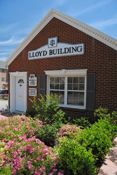 Lloyd Richard D